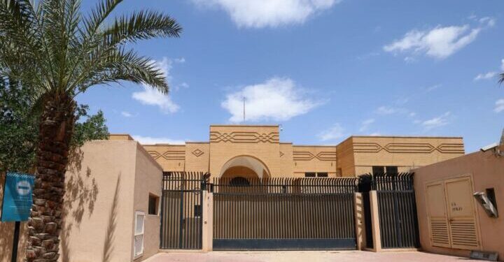 من هو سفير إيران المرتقب في الرياض؟