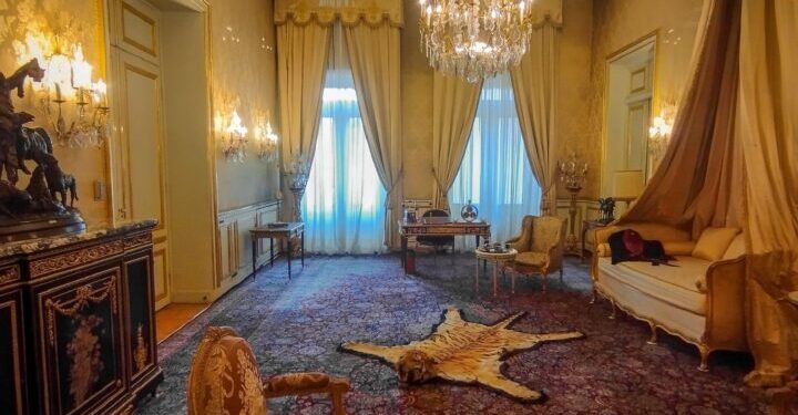 ايران .. اختفاء أكثر من (40 سجادة تاريخية) في القصر الرئاسي يثير الجدل