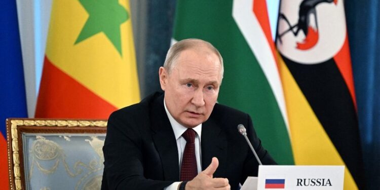 بوتين يبــدي استعداده للحـــــوار بشأن “النزاع في أوكرانيا”