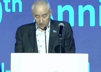 الوفد الإيراني .. نسعى لتحقيق الإستقرار في سوق النفط العالمية عبر أوبك