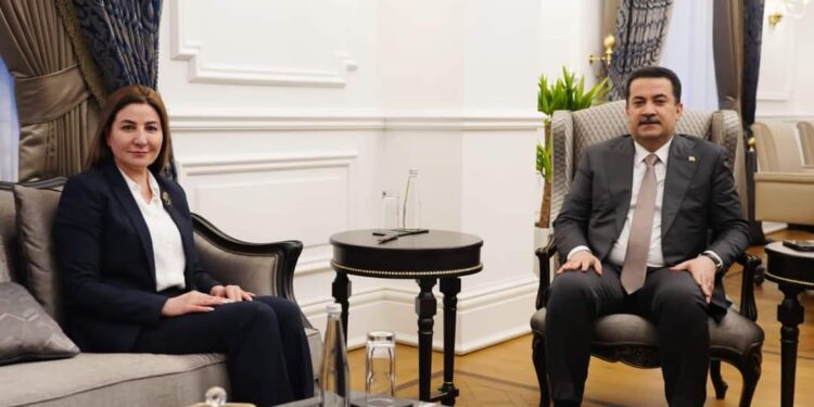 السوداني يوجه بحــل موضوعين يخصان (المخيمات والمحاضرين)