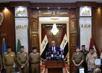 وزير الدفاع يعلن خطة للمباشرة لإستقبال المفسوخة عقودهم