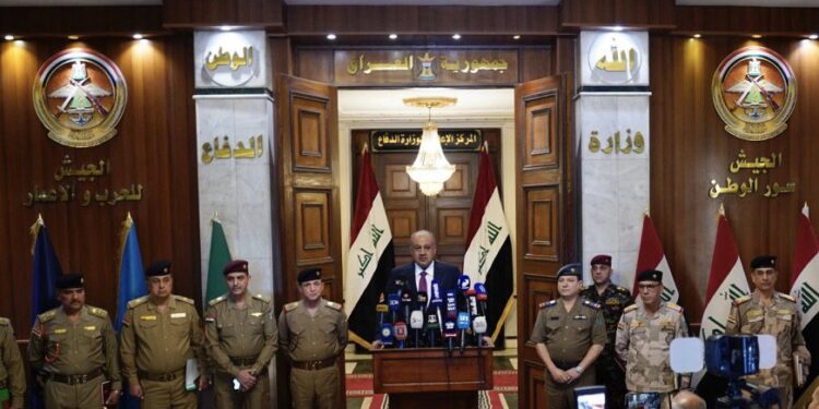 وزير الدفاع يعلن خطة للمباشرة لإستقبال المفسوخة عقودهم