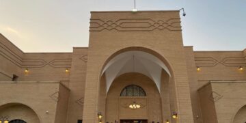 إعادة افتتاح السفارة الإيرانية في الرياض