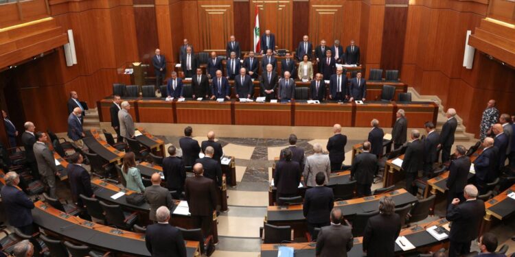 لبنان .. بدء جلسة البرلمان لانتخاب رئيس الجمهورية