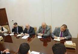 وزير البيئة يلتقي بالسفير الفرنسي