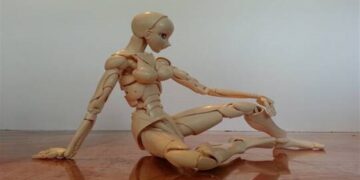 اتهام رسامة أمريكية ببيـــــع دمى “متكونة من أعضاء الإنسان”