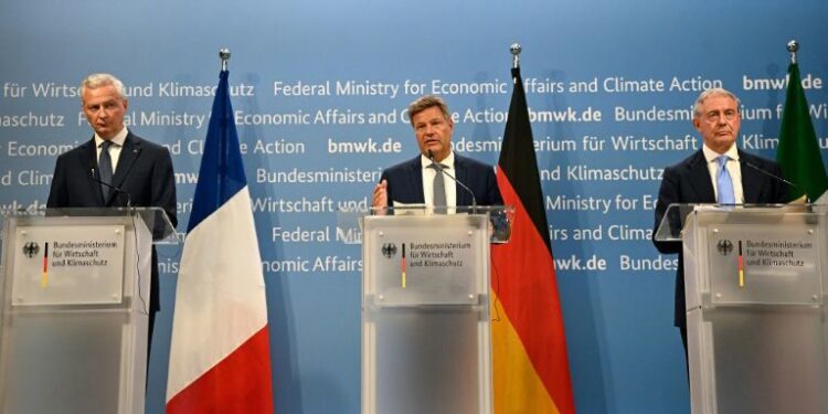 ألمانيا وفرنسا وإيطاليا تتفق على “التعاون في شراء المواد الخام”