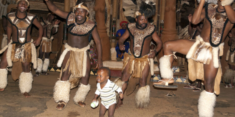 قبائل (الزولو) قتلوا أغلب الجيش البريطاني وقاوموا هولندا