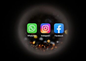 مواقع التواصل (باباراتزي) جديد لا يستهدف المشاهير فقط