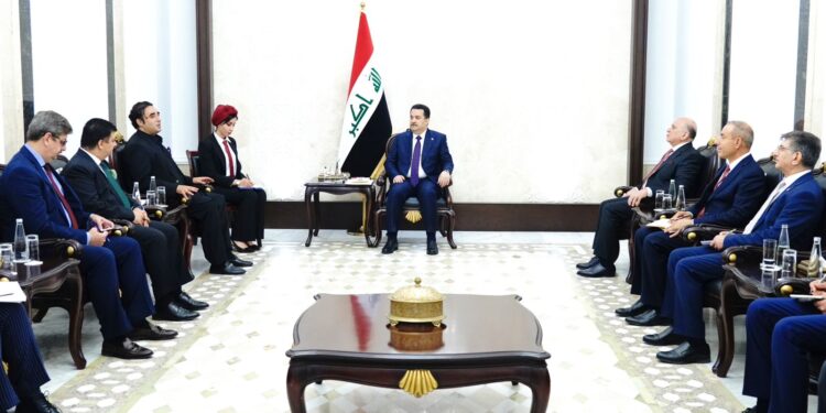 السوداني يستقبل وزير الخارجية الباكستاني