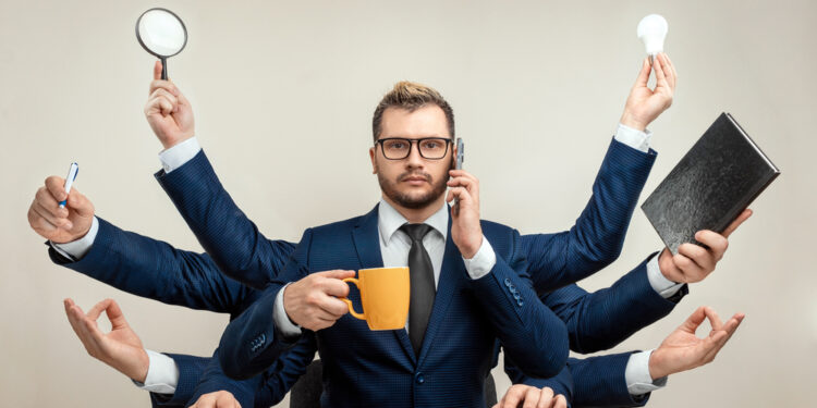 تعدد المهام.. سلوك عملي لكنّه يهدد صحتك النفسية والعقلية