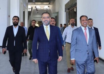 نوفل ابو رغيف يفتتــح معرضًا تشكيليًا جديداً في دائرة الفنون العامة بمشاركة نخبة من جمهور الفن التشكيلي