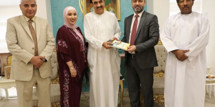بإشراف وكيل وزارة الثقافة دار المخطوطات “توقّع مذكرة تعاون وعمل مشترك مع النادي الثقافي العُماني”