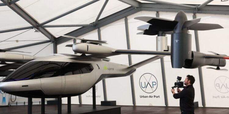 طلب متزايد على سيارات الأجرة الطائرة