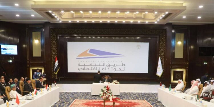 وزارة النقل تعقد اجتماعاً لــ”الجان الفنية الخاص بمشروع طريق التنمية”