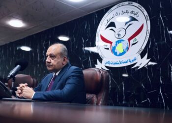 وزير الدفاع يعقد “اجتماعا امنيا” في مقر المديرية العامة للاستخبارات والأمن