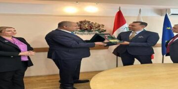 وزير الدفاع يصل إلى جمهورية بلغاريا