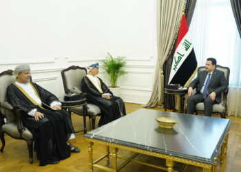 السوداني يستقبل السفير العماني لدى العراق