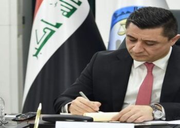 وزير العدل يصادق على مشروع تعليمات الرتب والزي وشعار دائرتي الاصلاح والاحداث