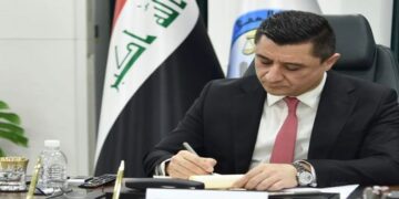وزير العدل يصادق على مشروع تعليمات الرتب والزي وشعار دائرتي الاصلاح والاحداث