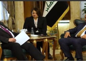 وزير الدفاع يلتقي السفير الروماني
