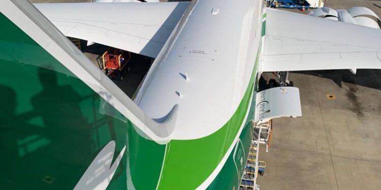 الخطوط الجوية العراقية تضم “طائرة الأحلام”