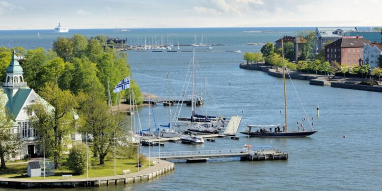 أول جزيرة سياحية بالعالم “خالية من الهواتف”