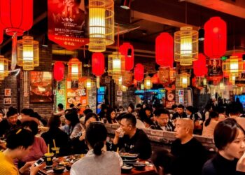 “الصخور المقلية” ,,, طبق صيني قديم بدأ في الانتشار مجدداً