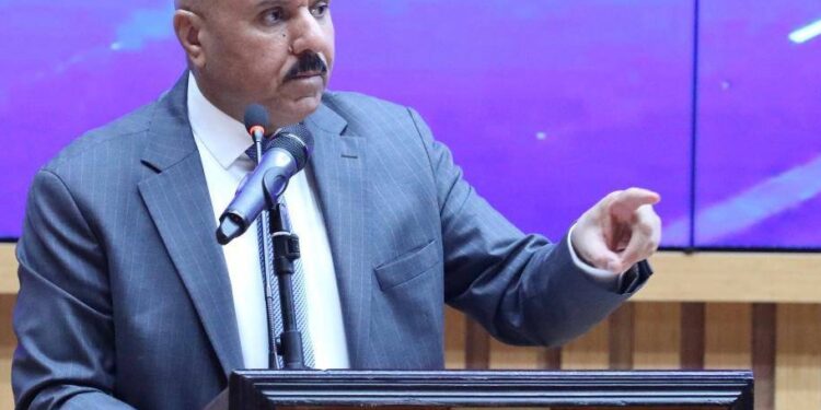 وزير الداخلية يبلغ المحاكم بــ”طرد أي ضابط شرطة تثبت إدانته بجريمة الرشوة”