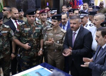 الشمري يعلن تسلم الملف الأمني لــ 6 محافظات