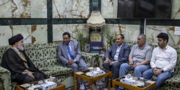 وكيل السيستاني .. يدعو الى دعم العقل العراقي ومنح فرص العمل