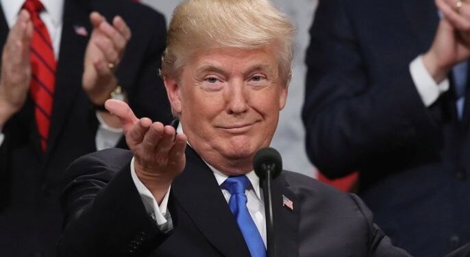 ترامب رغم تراكم الفضائح “يحظى بشعبية عارمة لدى اليمين الديني”