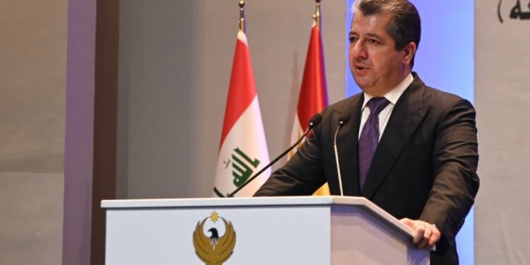 مسرور بارزاني يوجه رسائل إلى بغداد و “يحذر من انتهاك الدستور”