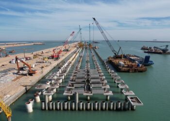 العراق يبدأ الخطوات الأولى الفعلية لإنجاز “مشروع طريق التنمية”