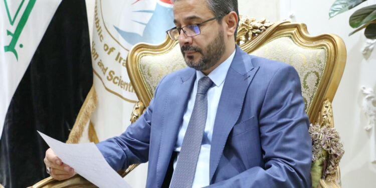 وزير التعليم يخصص مقاعد دراسية خاصة على صعيد الدراسة الأوليّة (لحفظة القرآن الكريم)