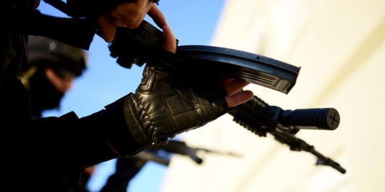 بغداد .. مسلحون يقتحمون شقة رجل ويمطرونه بالرصاص