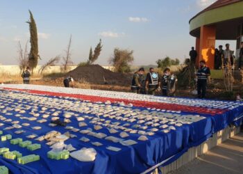 بالفيديو .. الاعلان عن اعتقال “اخطر تاجر” مخدرات في بغداد