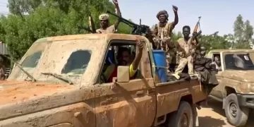 السودان.. الجيش يدعو “القادرين على حمل السلاح” إلى التسجيـــل