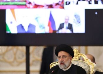 الرئیس الایراني في أول خطاب كعضو بمنظمة شنغهاي “يدعــو إلى التخلي عن الدولار”