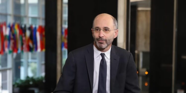 أف بي آي تـحقـق مع (المبعوث الأمريكي الخاص بايران) وإدارة بايدن تسحب تصريحه الأمني