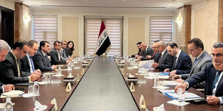 الكشف عن مخرجات أول اجتماع لوفد كردي مع مسؤولين بالحكومة الاتحادية في بغداد