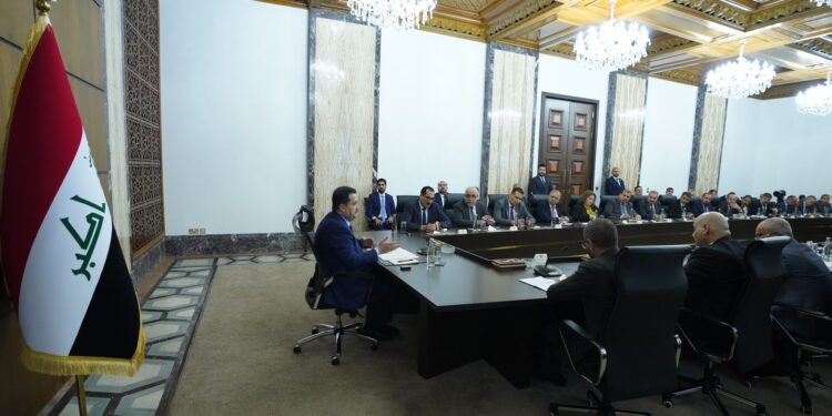 السوداني يستقبل رؤساء الجامعات والملاك المتقدم في وزارة التعليم العالي والبحث العلمي بحضور الوزير