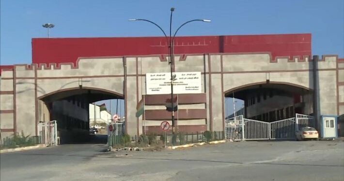 طهران تبلغ .. لا يمكن للمواطنين العراقيين الدخول بسياراتهم الشخصية لإيران