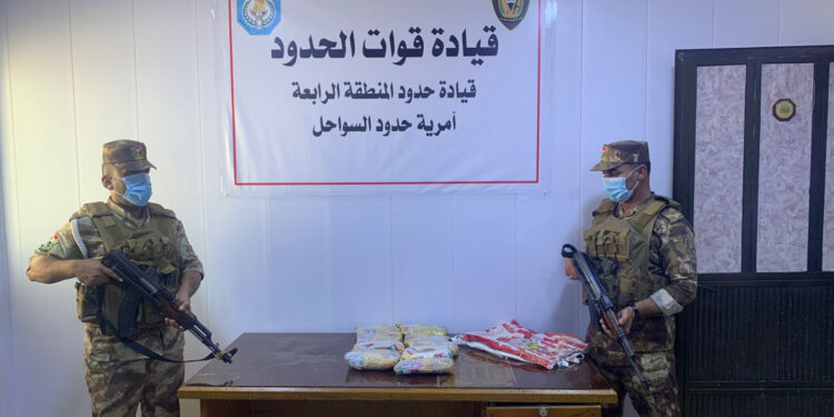 ضبط 10 كغم من الكريستال في البصرة .. قادمة من إيران