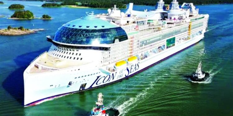 أكبر سفينة سياحية بالعالم تنطلق في يناير