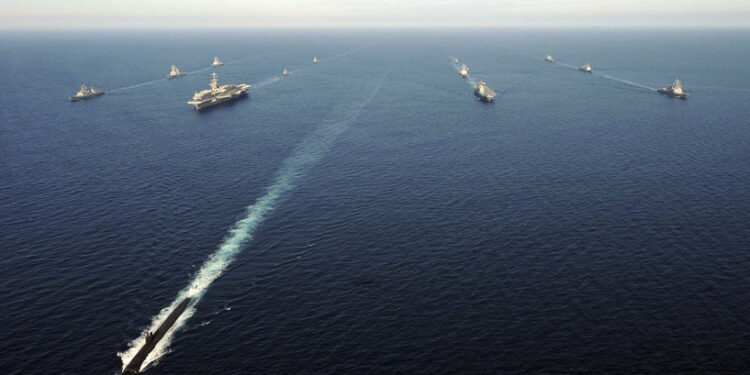 غواصة نووية أميركية تصل كوريا الجنوبية