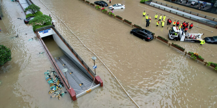 الصين تعلن حالة التأهب القصوى وتعلق الفعاليات