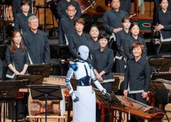 كوريا الجنوبية .. روبوت يقود فرقة موسيقية للمرة الأولى