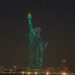 بالفيدديو .. تمثال الحرية يتحرك في نيويورك بمناسبة احتفالات عيد الاستقلال الأمريكي
